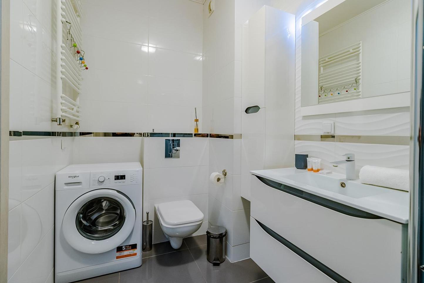 ורשה Family Apartment Zoliborz By Noclegi Renters מראה חיצוני תמונה